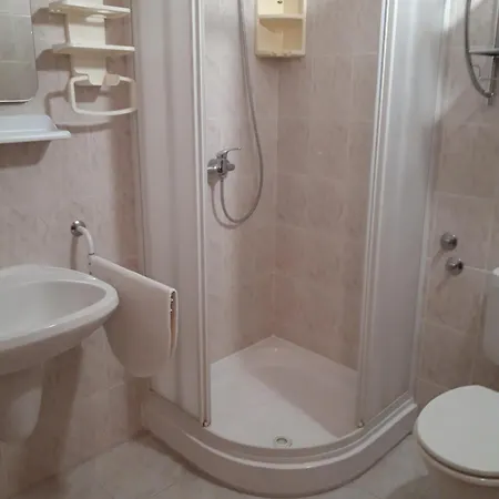 Apartmanhotel Krisztina Vendeghaz Hévíz